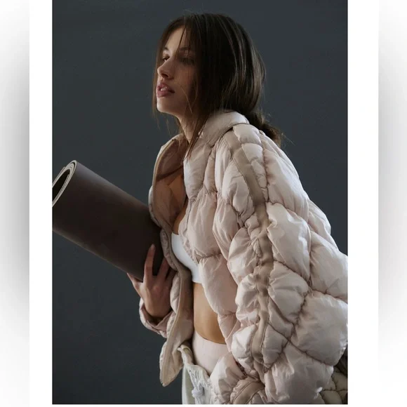 NWT Free People x FP Movement Pippa Scrunchy Glossy Packable Puffer Jacket - Picture 10 of 15